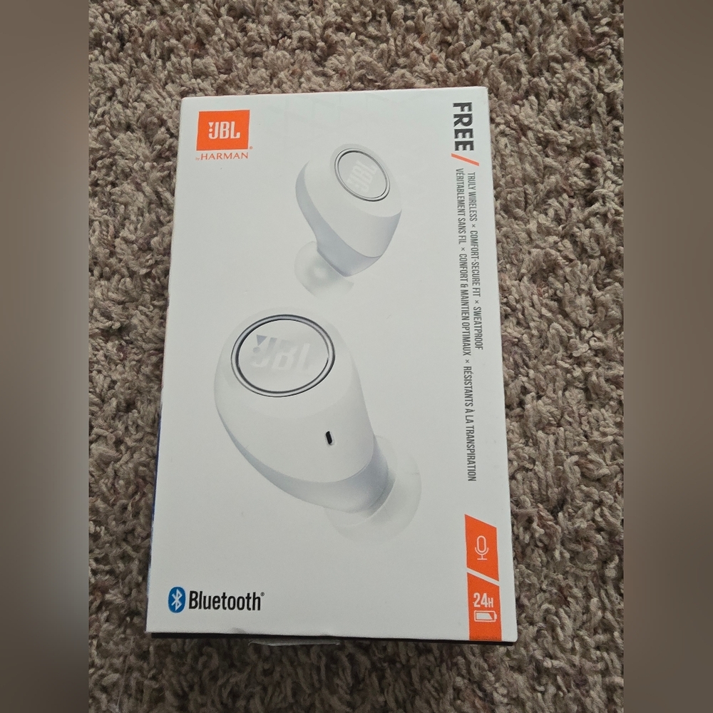 JBL Free Truly Wireless Earbuds